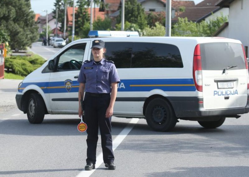 'Vlada svađa policajce, rušit ćemo uredbu o plaćama'