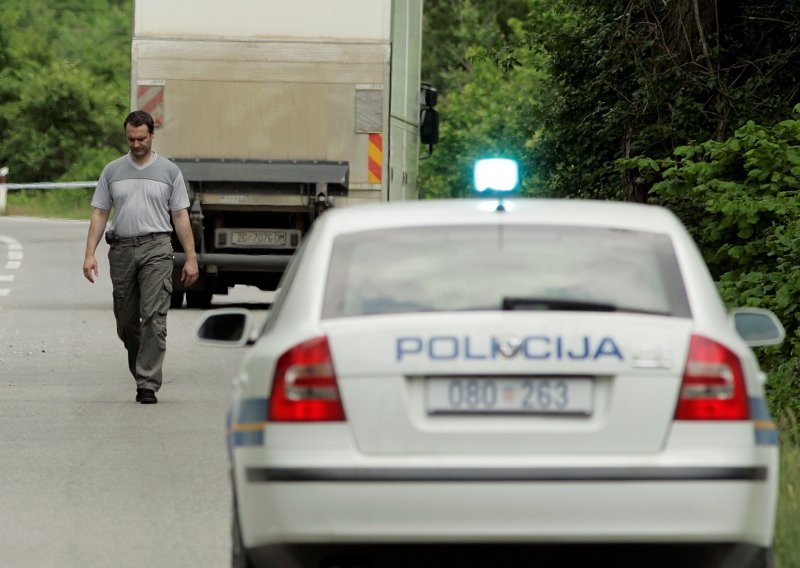 Pijan za volanom Mercedesa usmrtio suvozača pa dobio tri godine