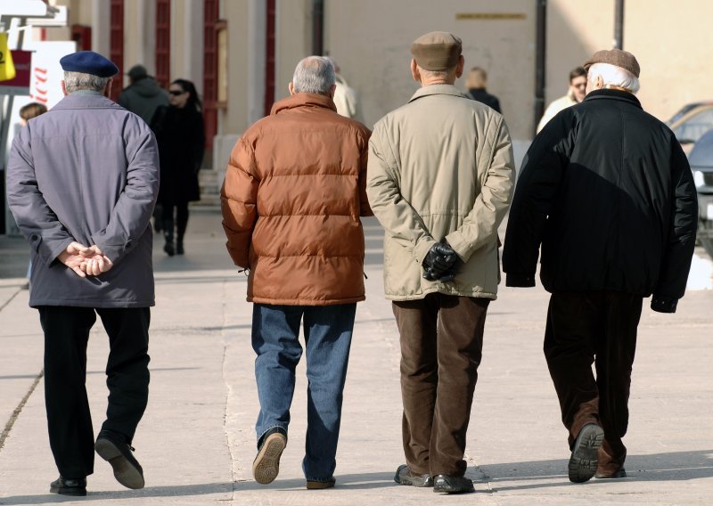 Slovenci godinama isplaćuju penzije i pokojnicima