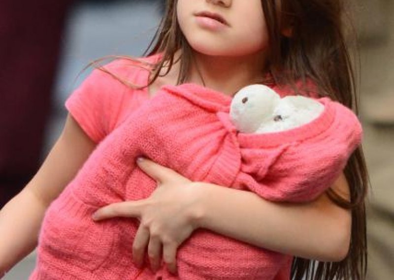 Zašto je Suri Cruise omražena u školi?