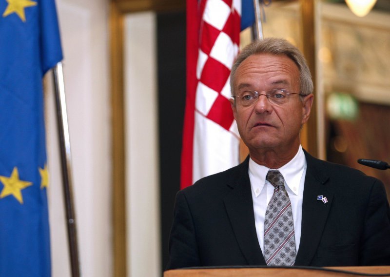 Vandoren upozorava Sloveniju zbog Hrvatske