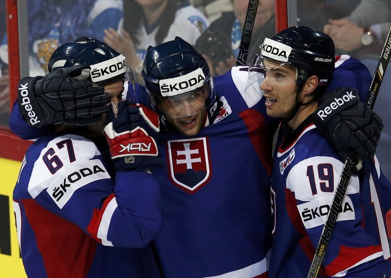 Česi i Slovaci otvorili novo hokejaško ludilo