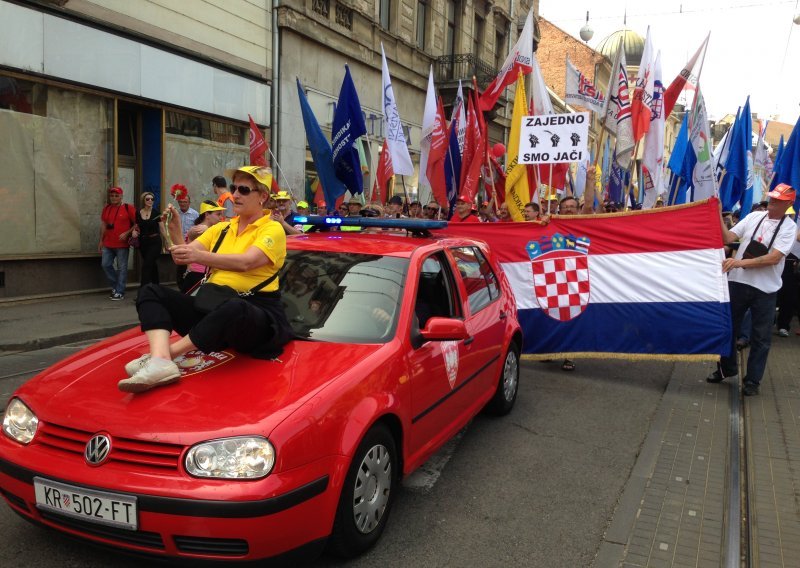 Dvadeset tisuća građana ustalo protiv nezaposlenosti i siromaštva