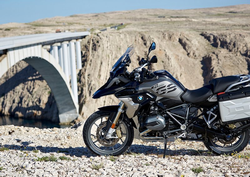BMW reklamira svoj legendarni motocikl vizurama Hrvatske