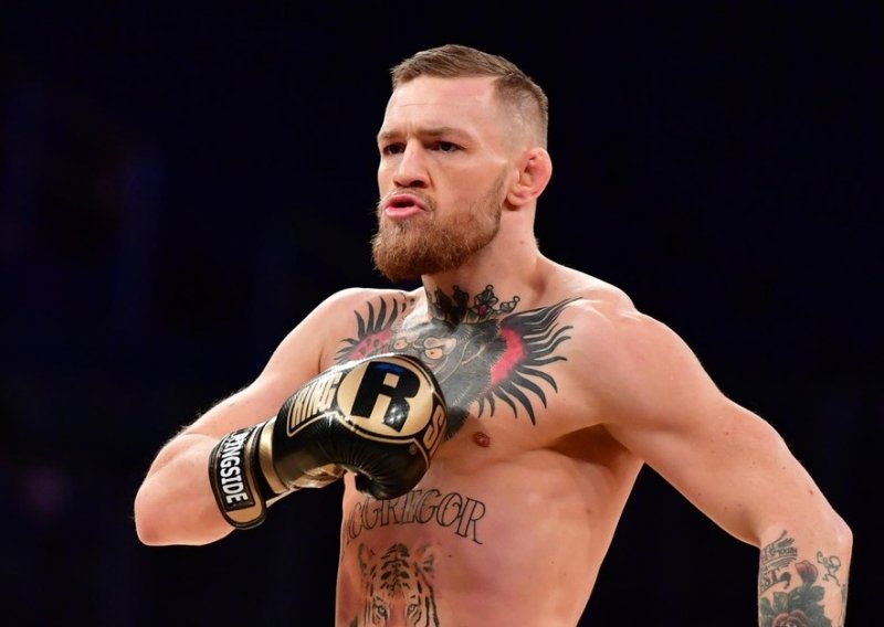 McGregor silovitim nokautom ispisao povijest UFC-a