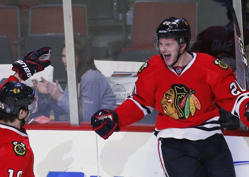 NHL: Chicagu velika pobjeda i 'pomoć sa strane'