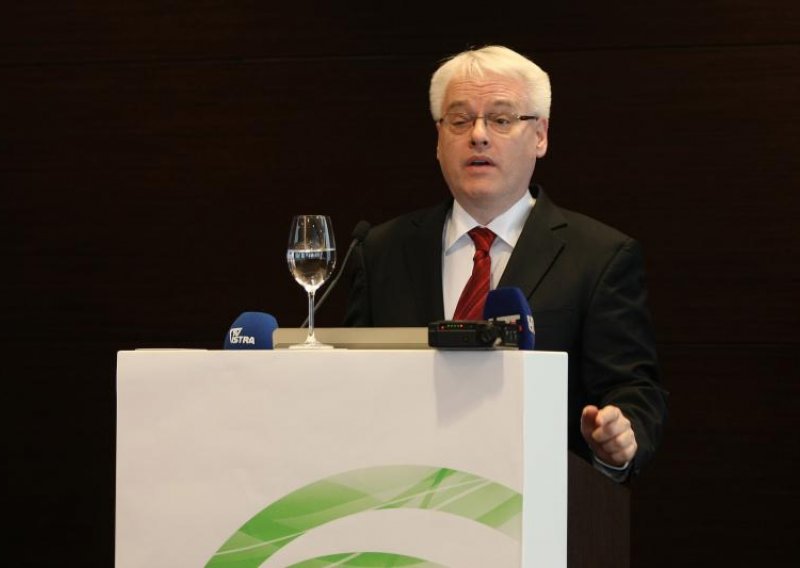 Josipović za osobni bankrot predlaže novi zakon