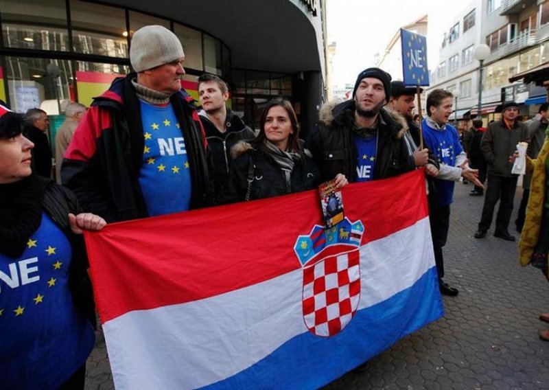 'Bruxelles prešućuje nespremnost Hrvatske za EU'