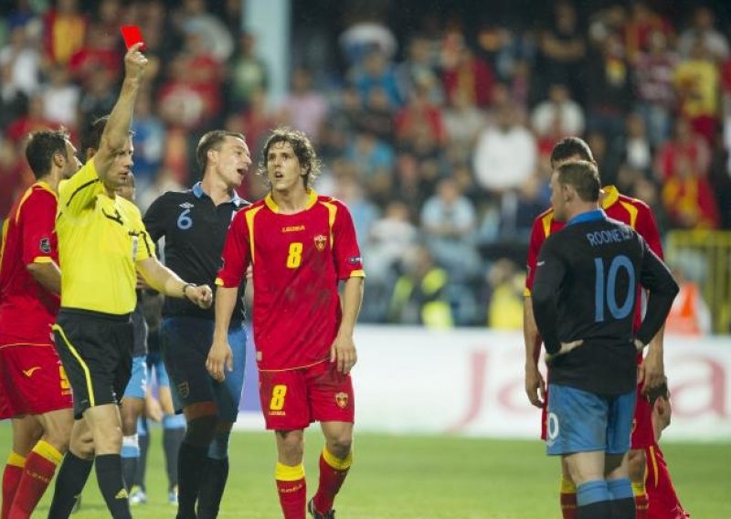 Crnogorci i Englezi puni provokacija uoči ključne utakmice