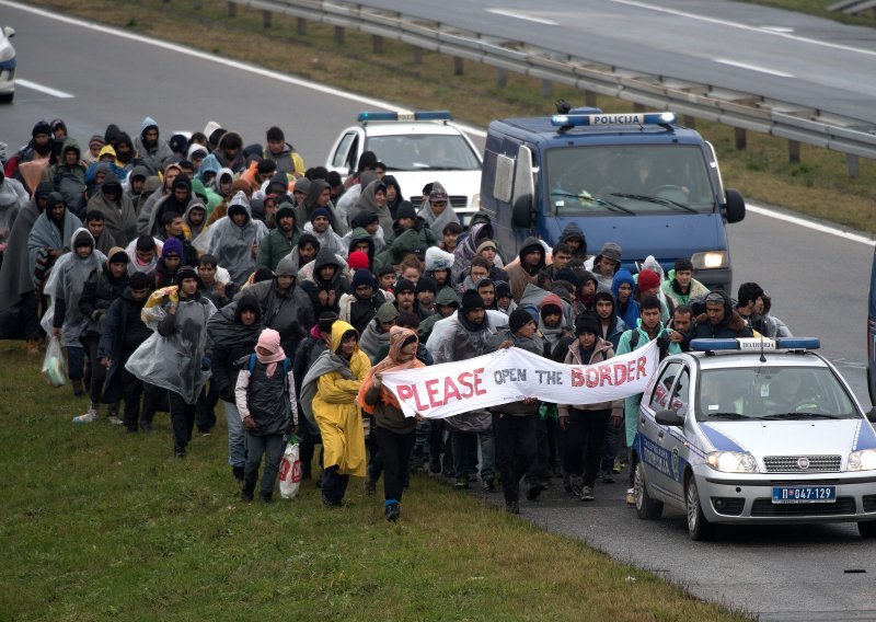 Migranti stigli na sedamdesetak kilometara od hrvatske granice