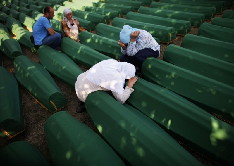 Odbačena prijava protiv nizozemskih časnika za Srebrenicu