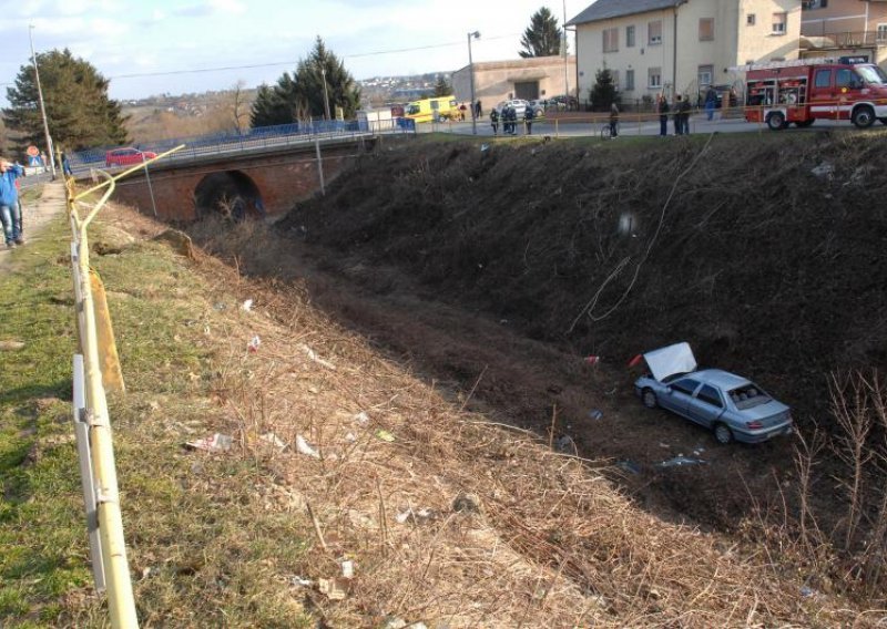 Sletio u jarak dubok desetak metara