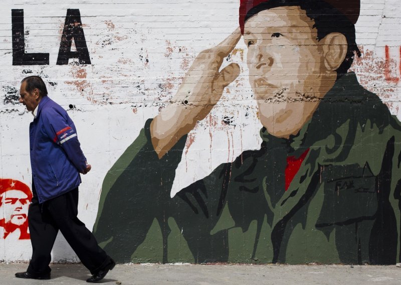 Chavez se bori za život