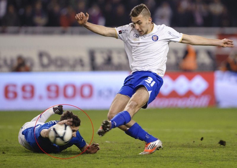 Derbi: Pogledajte golčinu, lude zicere i veliki sudački previd