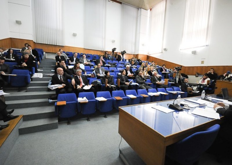 Prijetnja smrću u Gradskoj vijećnici