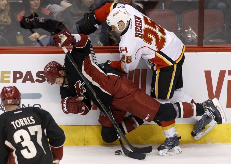 Flyersi razbili Islanderse 7-0, Anaheim slavio petu zaredom