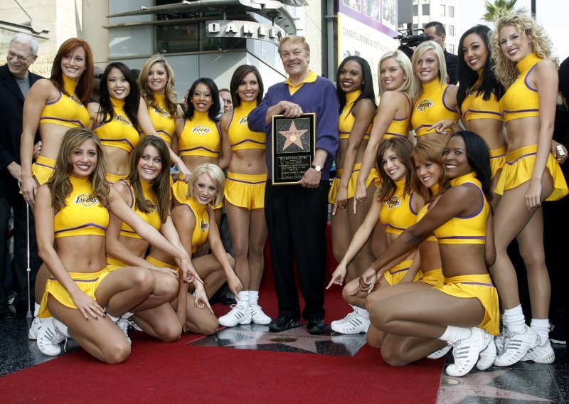 Preminuo trofejni vlasnik LA Lakersa Jerry Buss