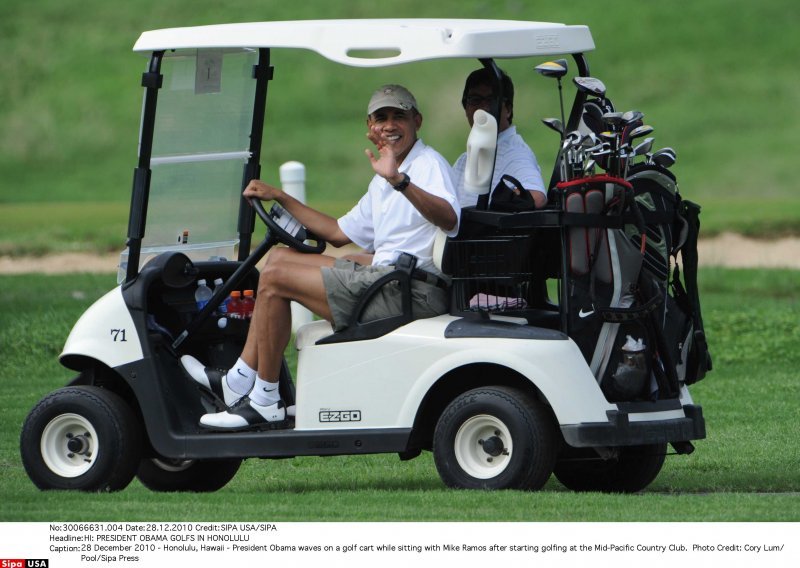 Amerikanci ljuti jer je Obama u tajnosti igrao golf