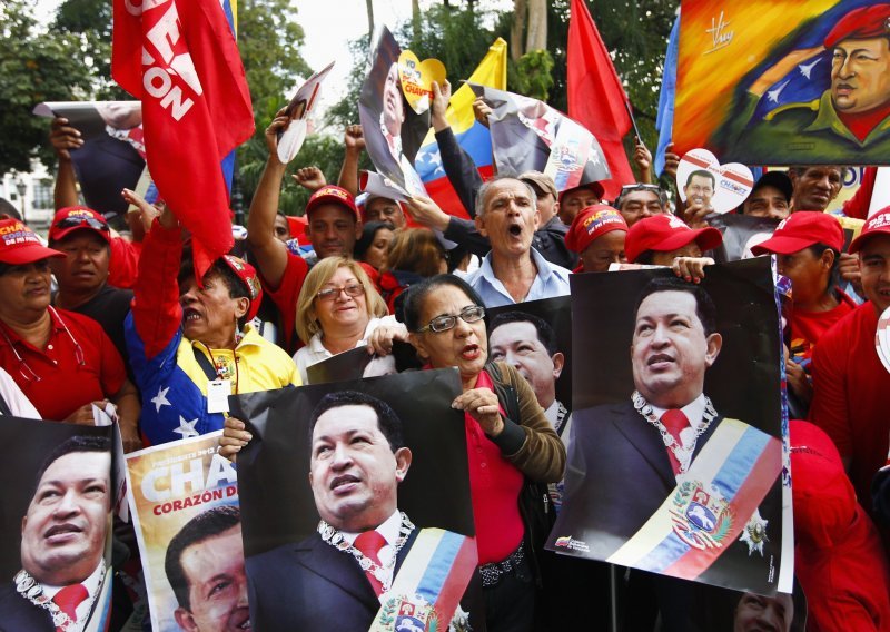 Chavez se vratio u Venezuelu