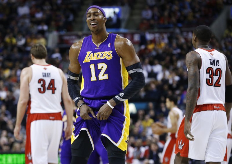 Dwight Howard izjavio kako nije sretan u Lakersima