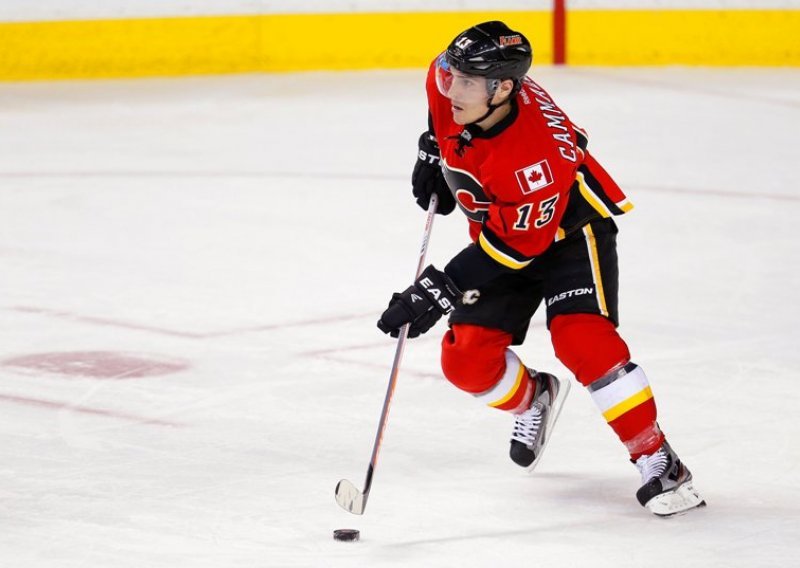 Cammalleri hat-trickom stigao do jubileja
