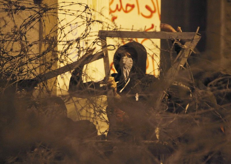 Novi neredi u Kairu: Sraz policije i prosvejdnika
