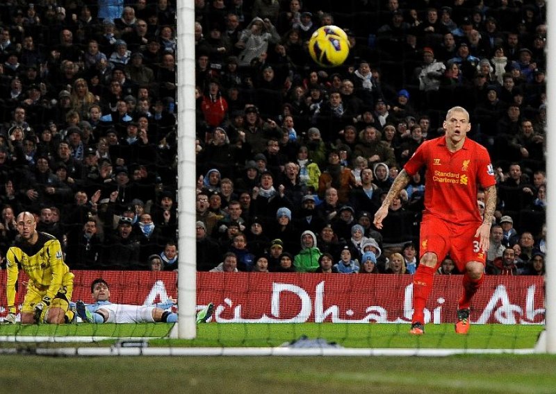 Aguero prekrasnim golom spasio City protiv Liverpoola!