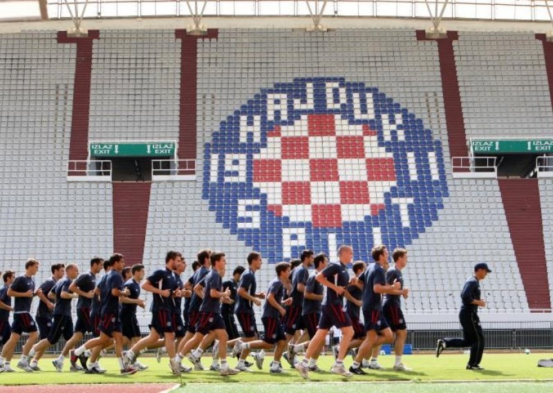 Hajduk nema novaca: Poljud će čistiti zatvorenici!