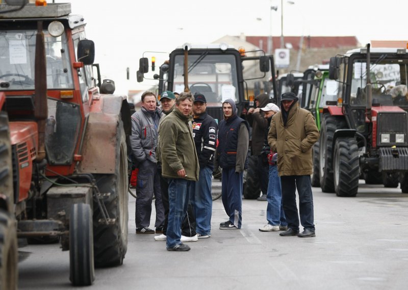 'Ne želimo više biti kolonija Srbije!'