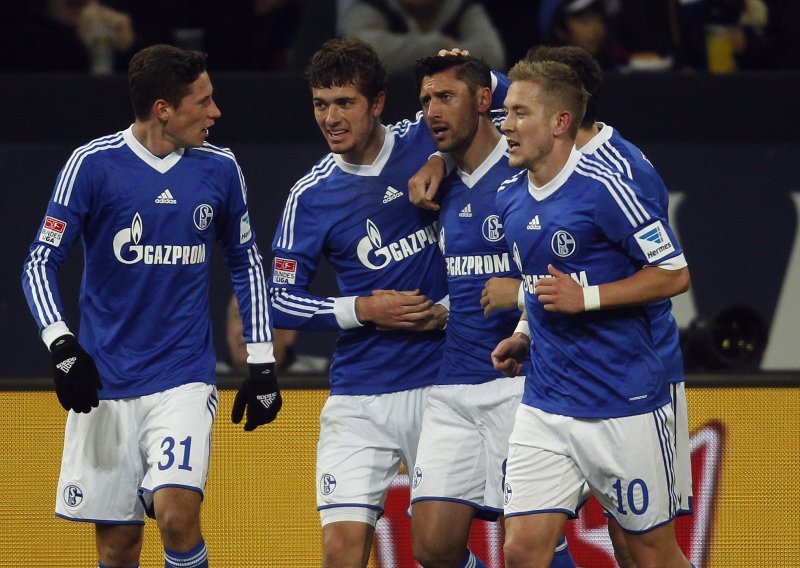 Schalke primio četiri gola i - slavio u spektaklu