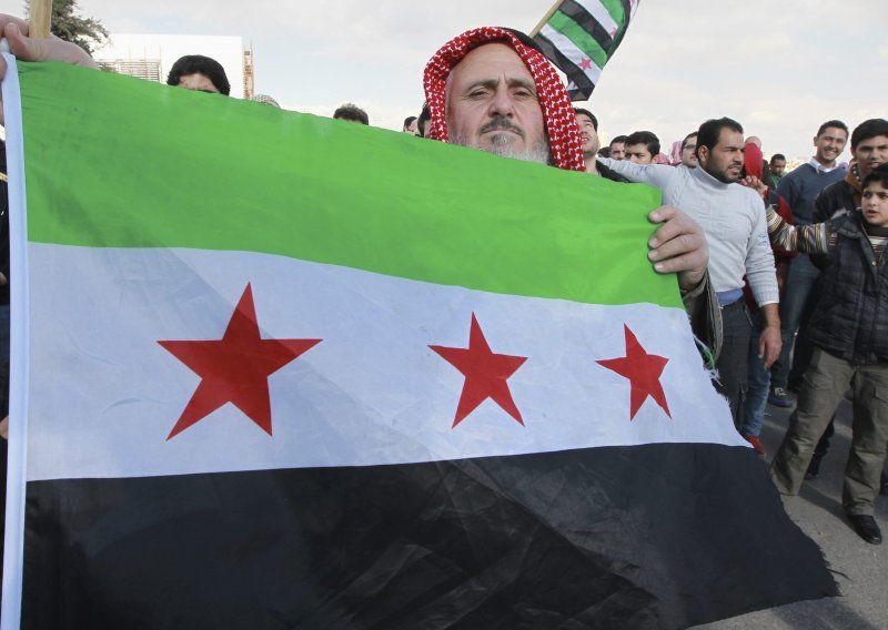 Turska predlaže libijski scenarij za Siriju