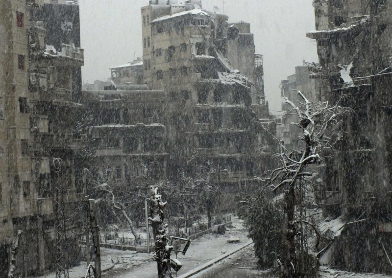 Asadovci zapalili, ustrijelili i zaklali 106 ljudi u Homsu