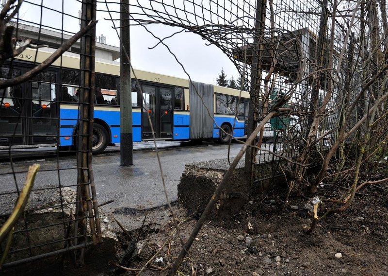 Police still without suspect in west Zagreb blast