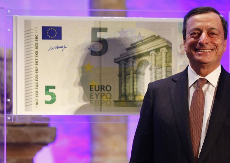 ECB zadržao rekordno niske kamatne stope i poticajne mjere