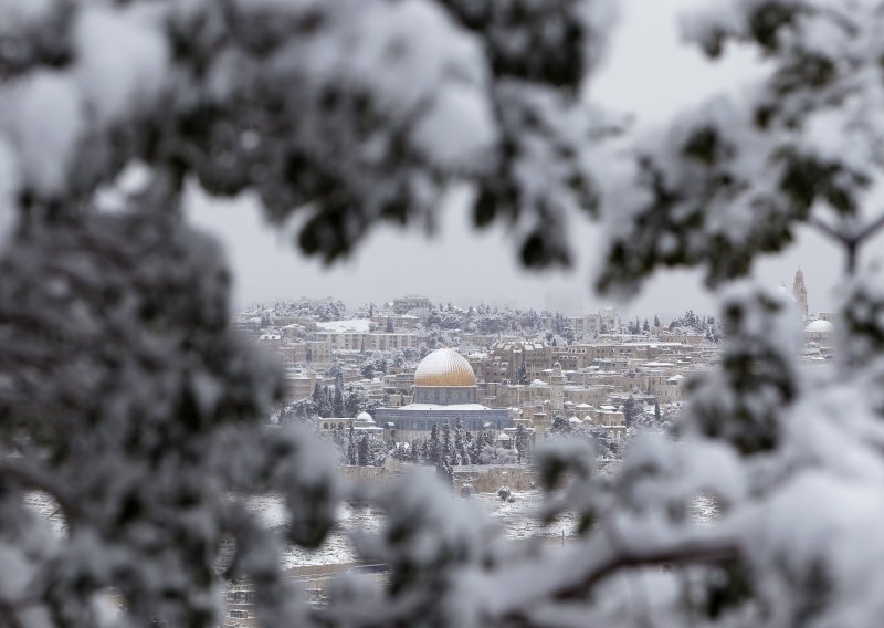 Pogledajte kako je snježna oluja prekrila Izrael
