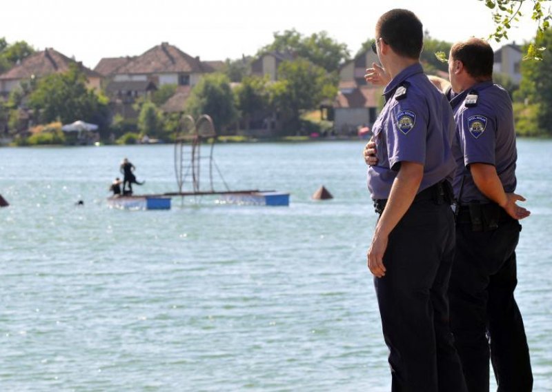 18-godišnjak se utopio u jezeru Banja