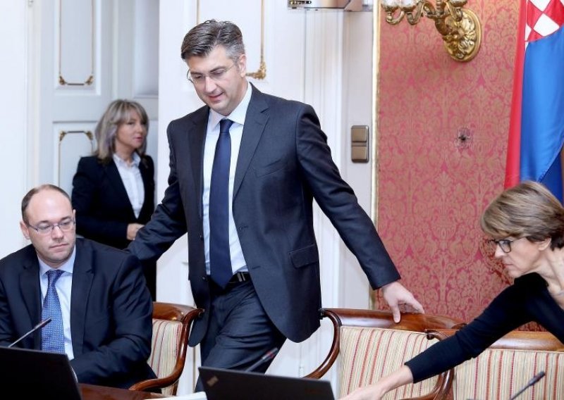 Plenković: Čelni ljudi javnih poduzeća birat će se na natječajima