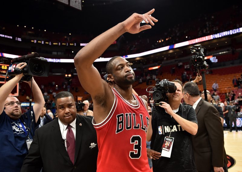 Dwyane Wade dočeka kao kralj u Miamiju pa odveo Bullse do pobjede