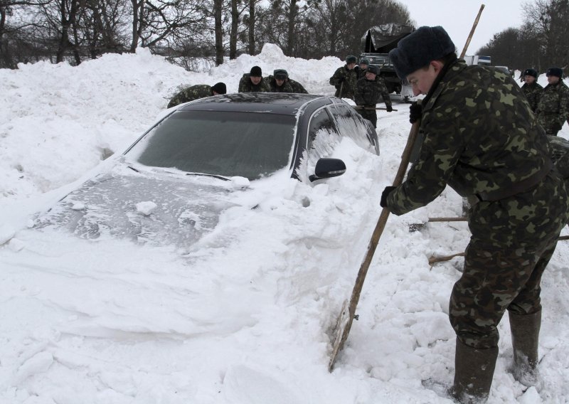 Nakon Rusije, snijeg zameo i ostatak Istočne Europe