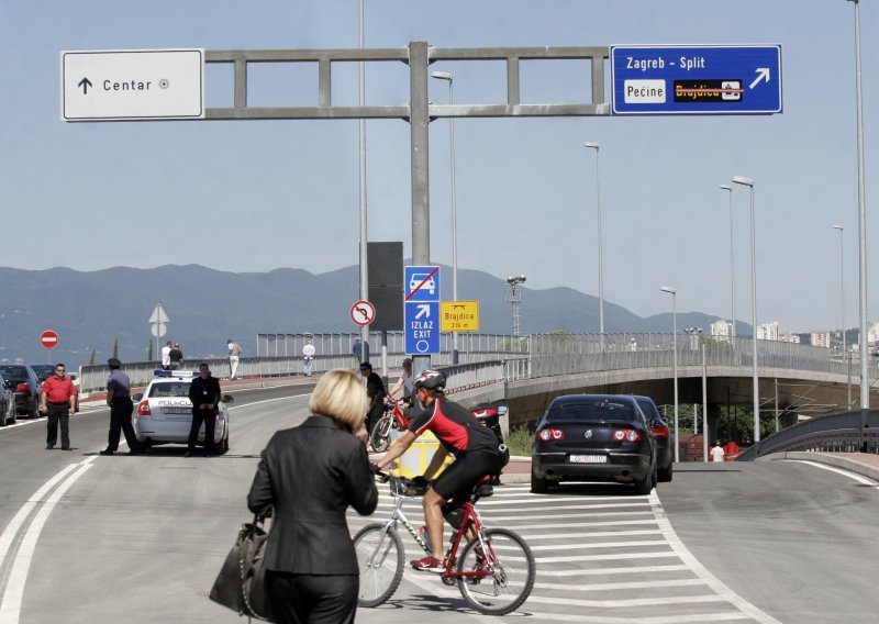 Vlahušić traži posebnu cestovnu traku za Dubrovčane