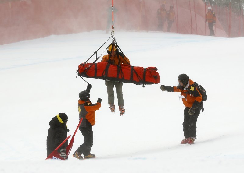 Stravičan pad u spustu slovenske skijašice