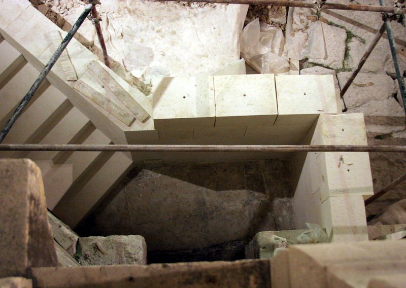 Gradnja falsifikata uz Dioklecijanov mauzolej