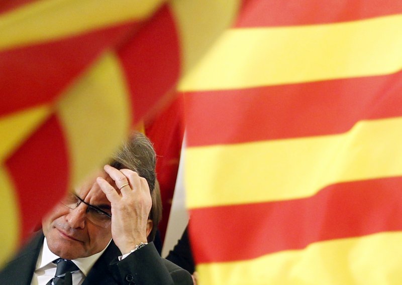 Španjolski tisak likuje zbog Katalonije