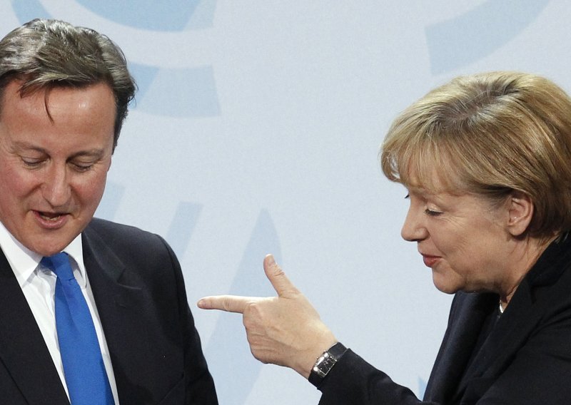 Merkel nije uspjela pridobiti Camerona na svoju stranu