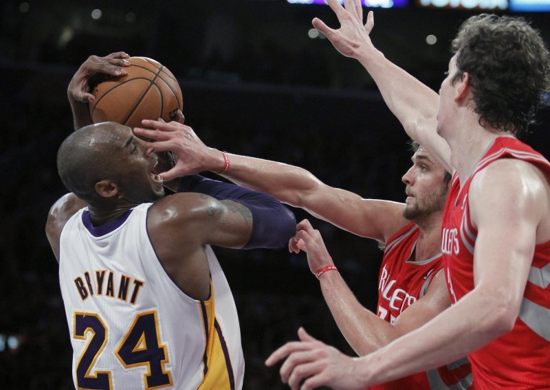 Kobe Bryant upisao 18. triple-double u karijeri, Lakersi sve bolji