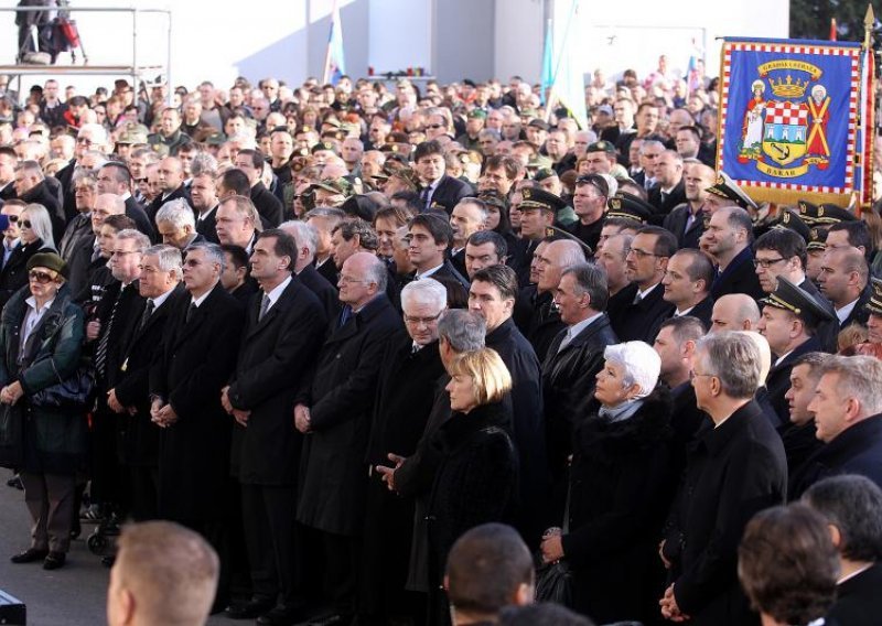 50,000 Croatians join procession in remembrance of Vukovar