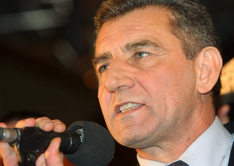 Gotovina definitivno neće u politiku