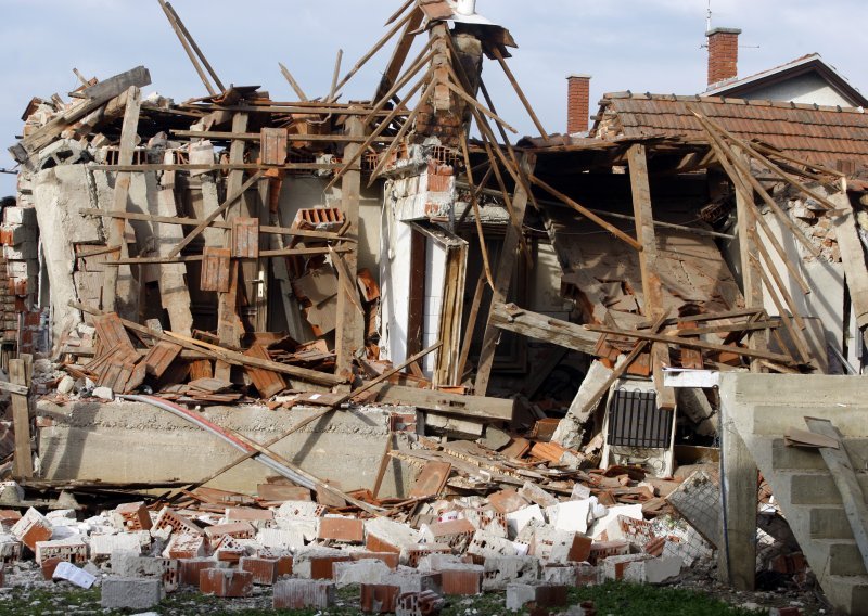 U eksploziji kod Čakovca urušila se kuća, vlasnik teško ozlijeđen