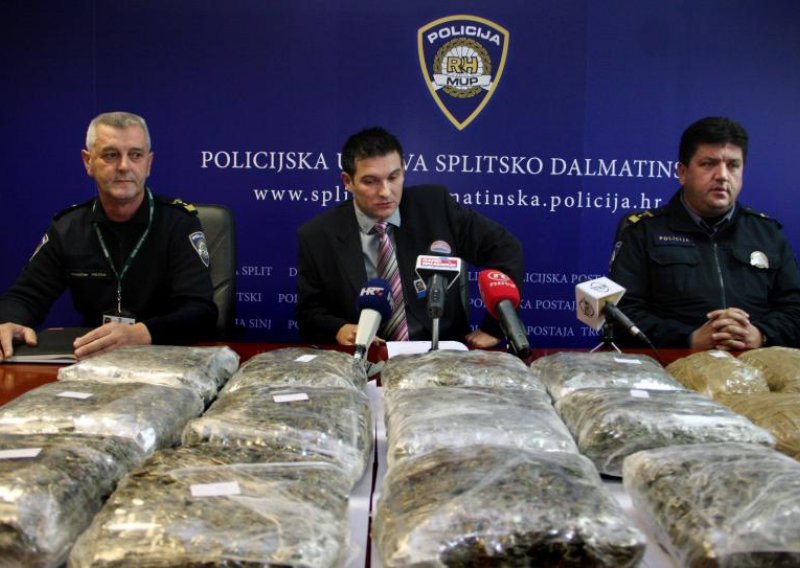 Kod ulaza na Dalmatinu uhićen sa 15,6 kg marihuane