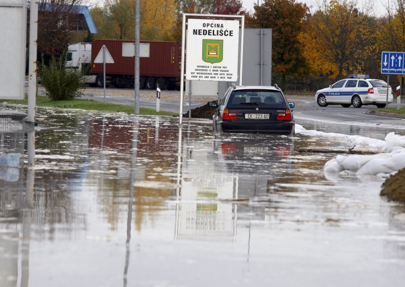 Drava poplavila osamdesetak kuća!